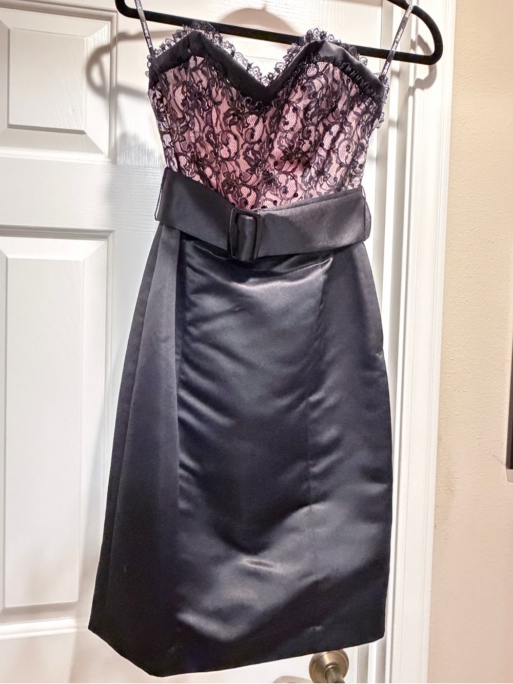 Betsey Johnson bustier lace sweetheart neck cocktail dress with belt- like new